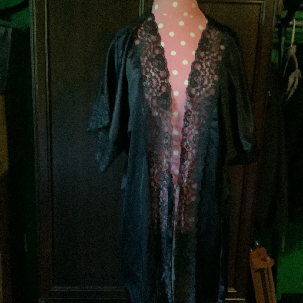Women’s Avon Black Lacy Negligee/Robe Size L - Picture 3 of 15